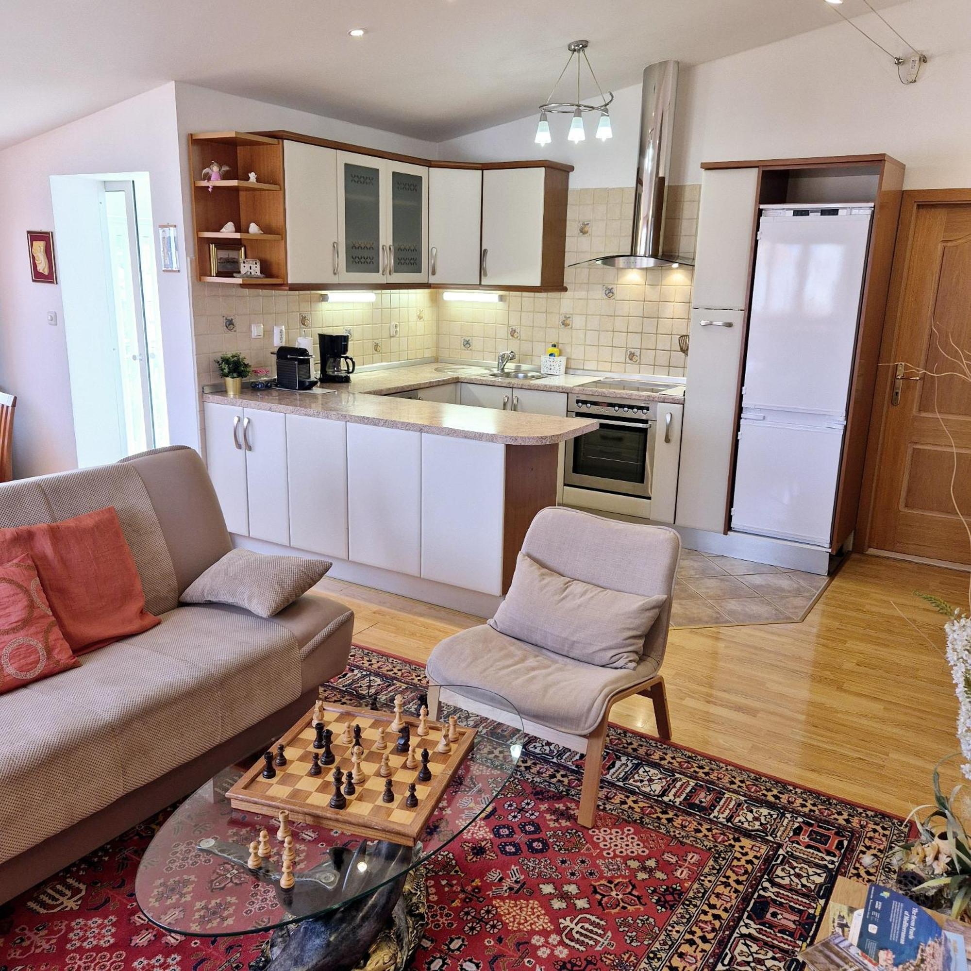 Apartments Olivia Kaštela Eksteriør bilde