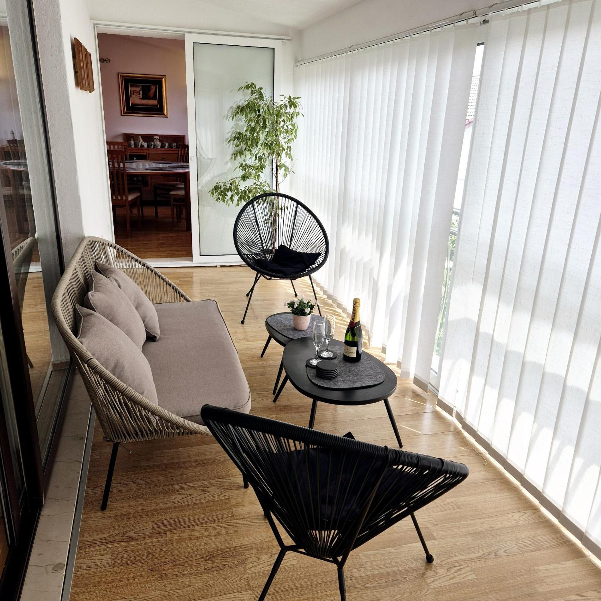 Apartments Olivia Kaštela Eksteriør bilde