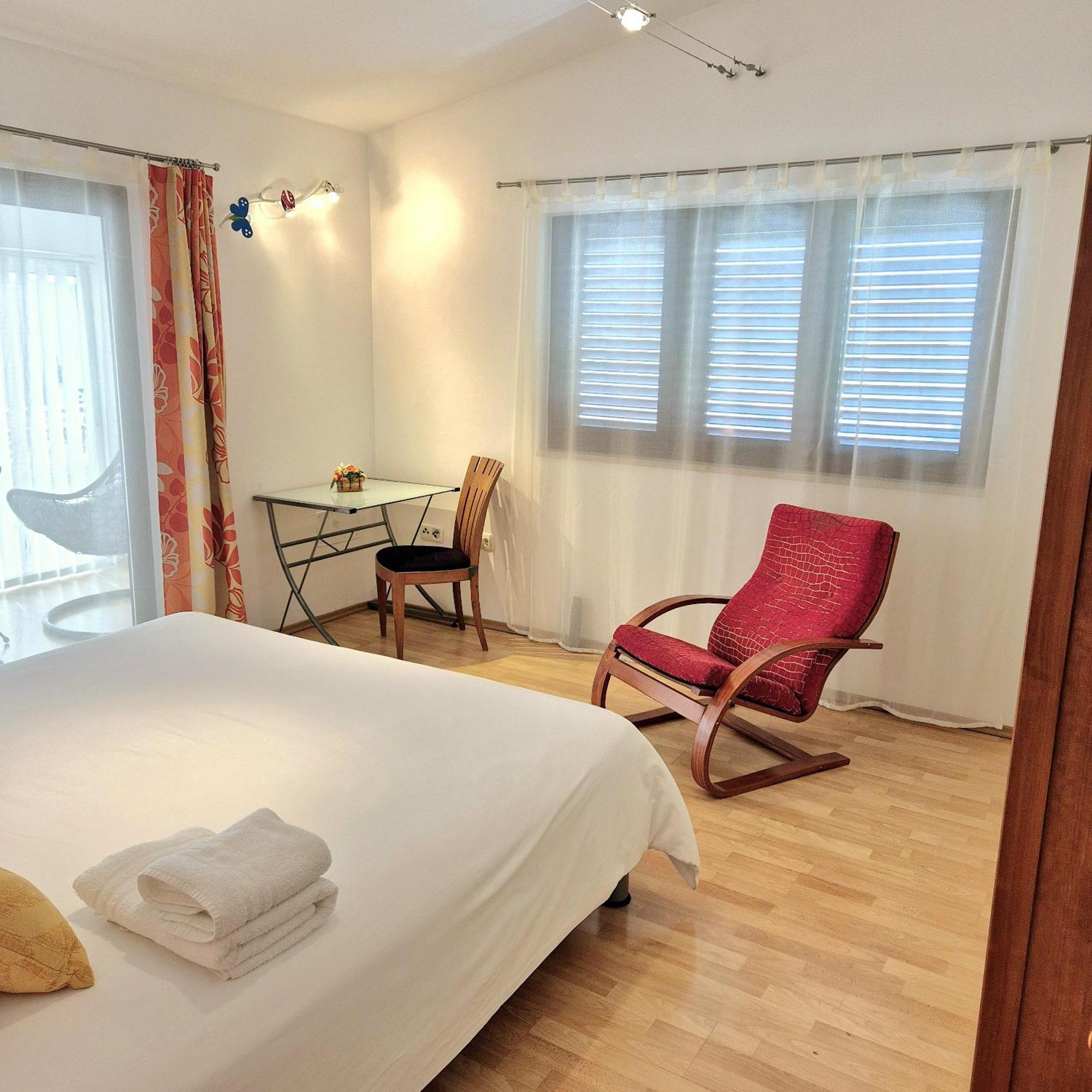 Apartments Olivia Kaštela Eksteriør bilde