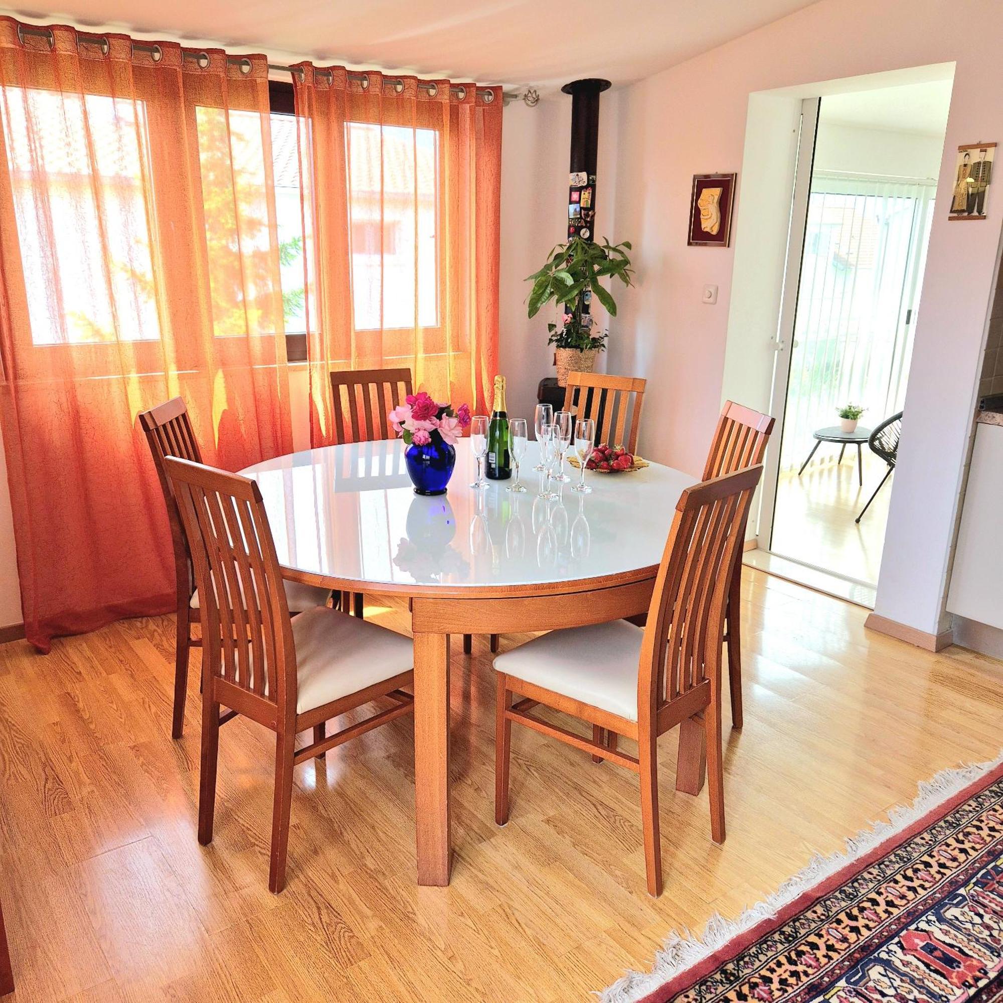 Apartments Olivia Kaštela Eksteriør bilde