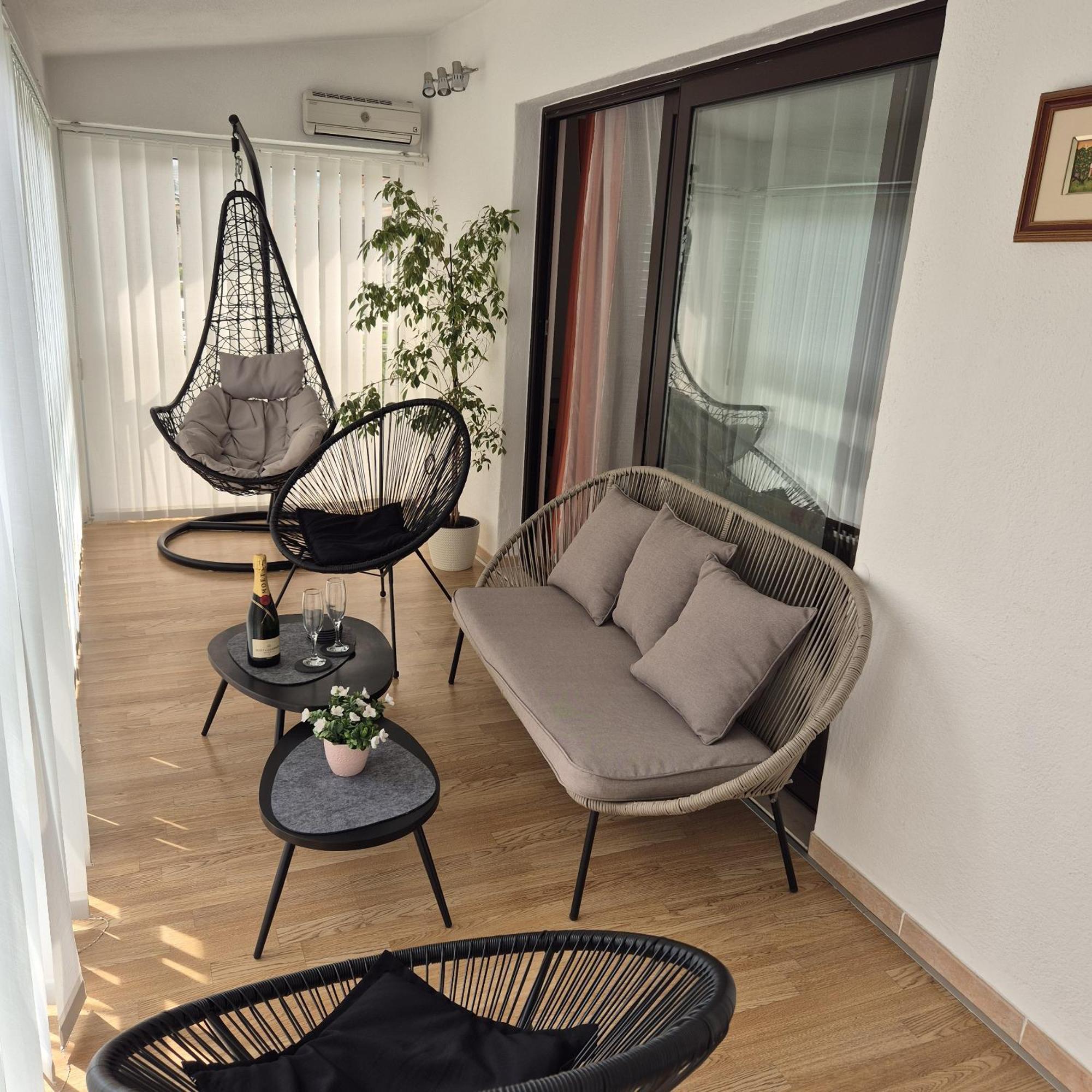 Apartments Olivia Kaštela Eksteriør bilde